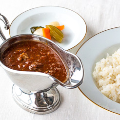 牛すじ入野菜カレー